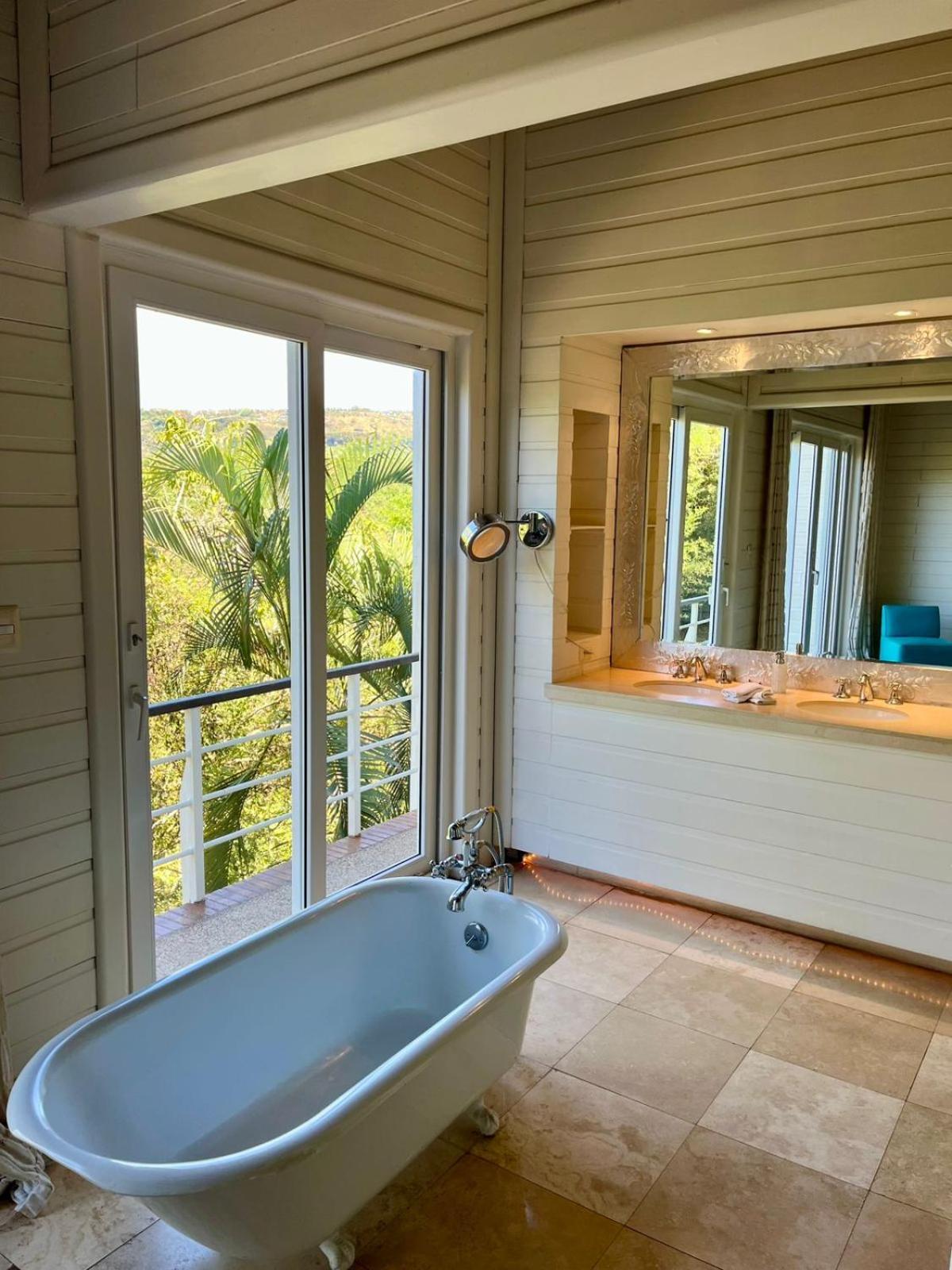 Asclepios Wellness & Healing Retreat Hotel Carrillos Екстериор снимка