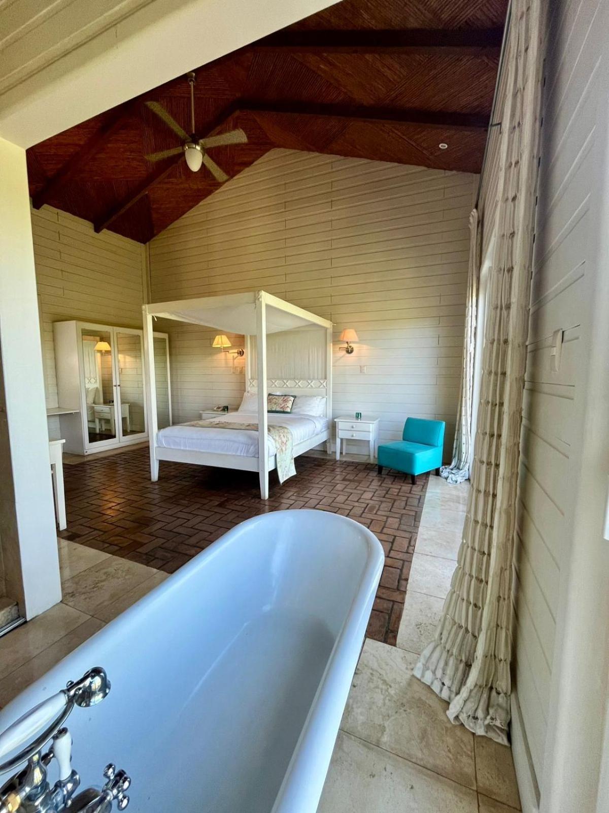 Asclepios Wellness & Healing Retreat Hotel Carrillos Екстериор снимка