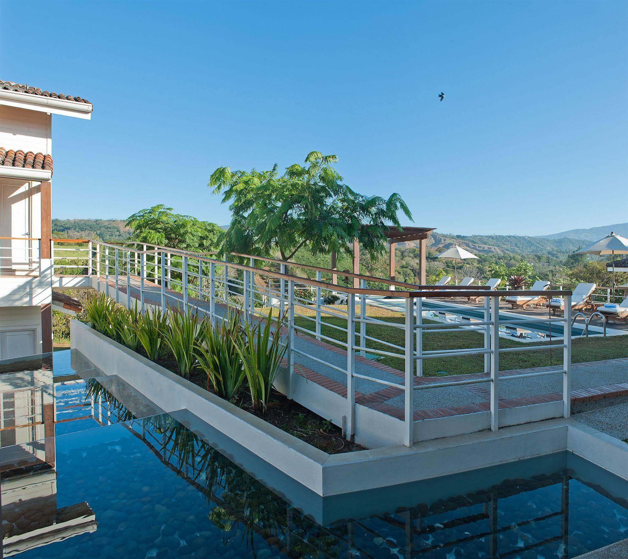 Asclepios Wellness & Healing Retreat Hotel Carrillos Екстериор снимка